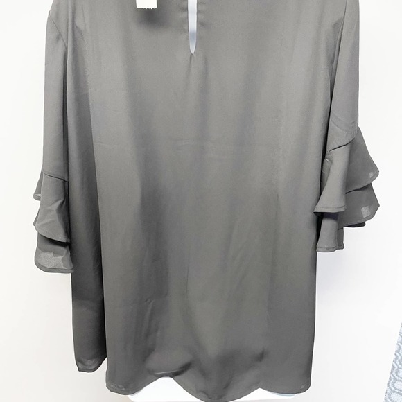 Roz & Ali Ruffle Sleeve Blouse Black NWT Size 2X - Picture 8 of 13